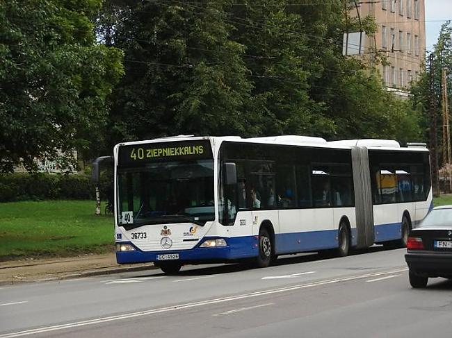 Mersedesi izrādījās vēl... Autors: nighttrainent Rīgas autobusu vēsture.