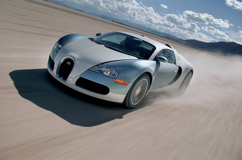  101 Bugatti Veyron... Autors: Fosilija Pasaulē 10 ātrākās mašīnas 2009-2010 gads.
