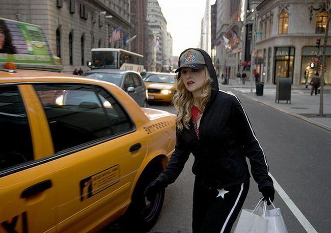 Madonna Autors: blond Gandrīz kā slavenības.