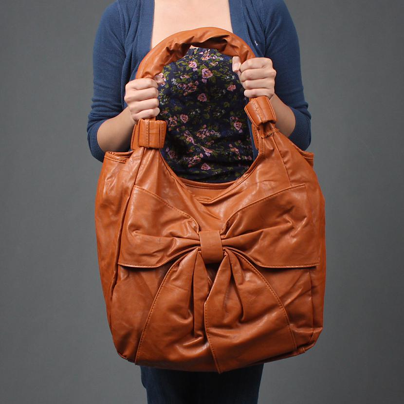 šī soma pašai ļoooti patīk Autors: Līīshe Kurpes un somas.