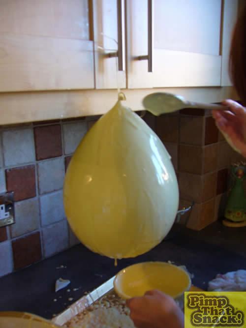 Piepūšam balonu un piesienam... Autors: BorRn kinder olaaaaa. C(: