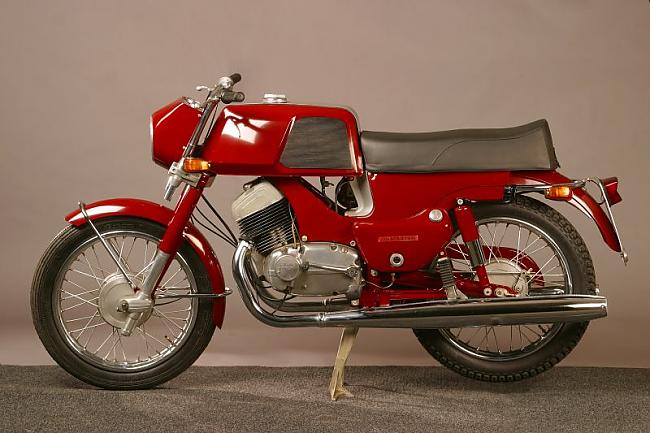 1970 Sāk ražot JAWA 350 Bizon... Autors: SLOtA JAWA vēsture