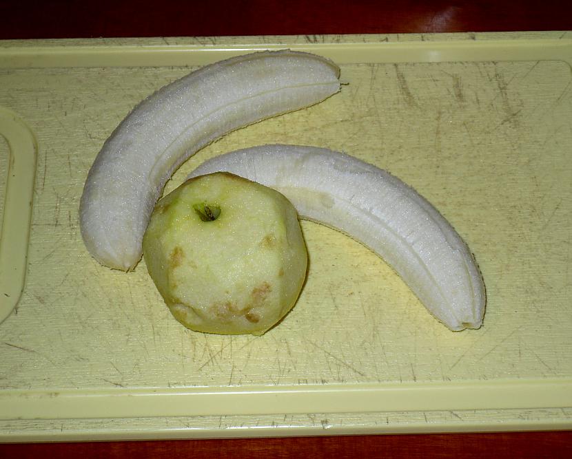 Nomizojam ābolu un banānu... Autors: čiekuriņš Dublis Nr 1.