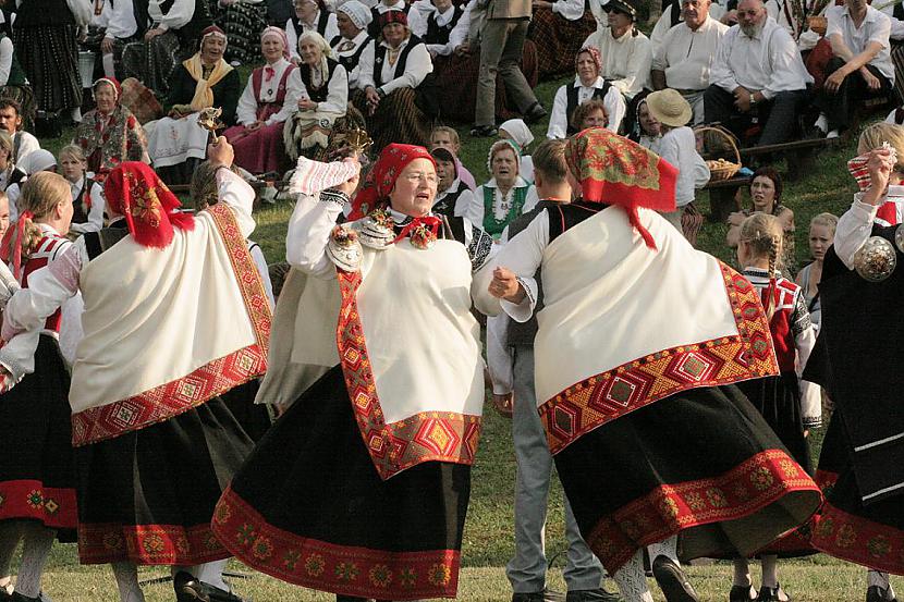 Lībiešu tradicionālā... Autors: snakey93 Latvijas kultūras kanons - Tautas tradīcijas