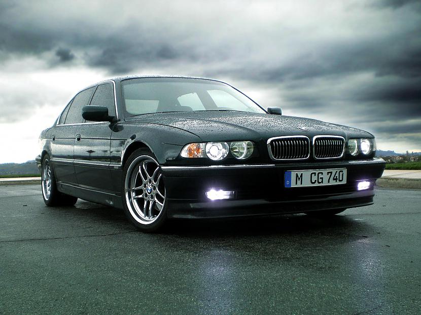 BMW7SeriesE38740iSedan2001 Autors: Blondais Grēks BMW :)