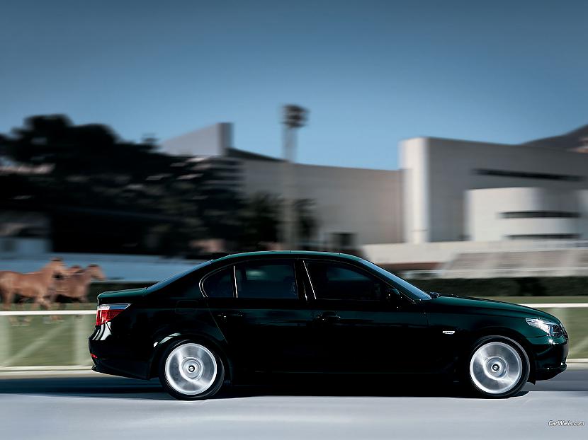  Autors: val4us BMW 5 series wallpapers