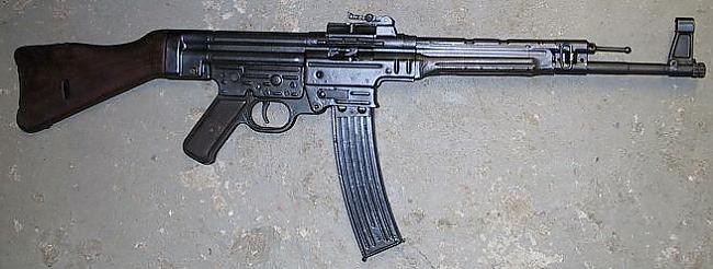 STG 44 Sturmgewehr 44 vai... Autors: Cuukis 3. Reiha šaujamieroči