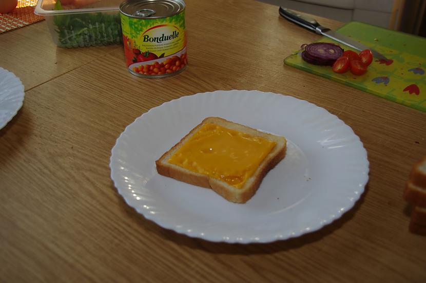 uzliek sieru Autors: kadi Anglu toster maizes Latviešu gaumē