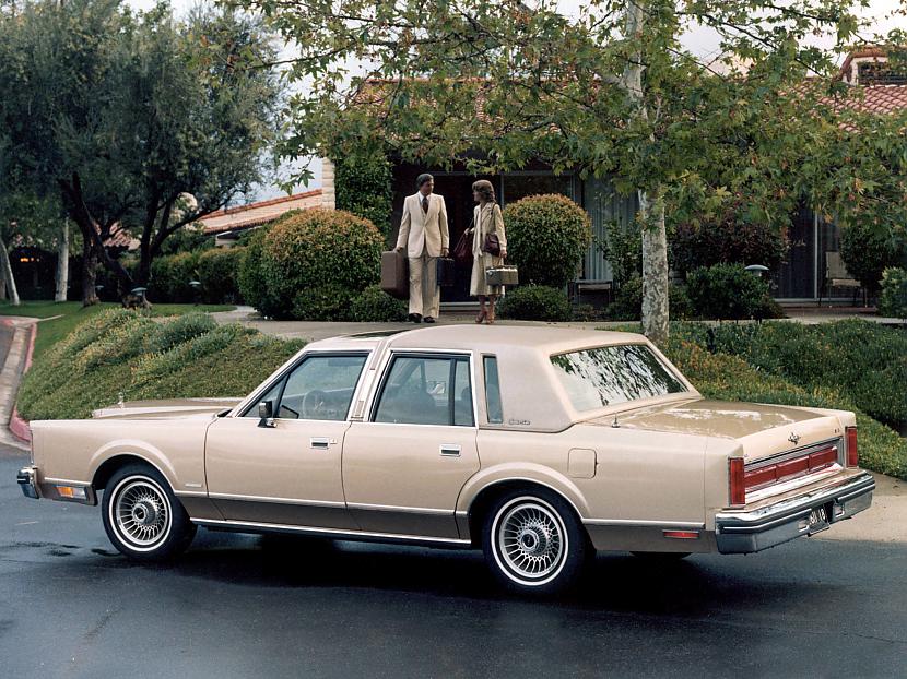 Lincoln Town  Car 198185 Autors: Labveelis13 Autoklasika-LINCOLN