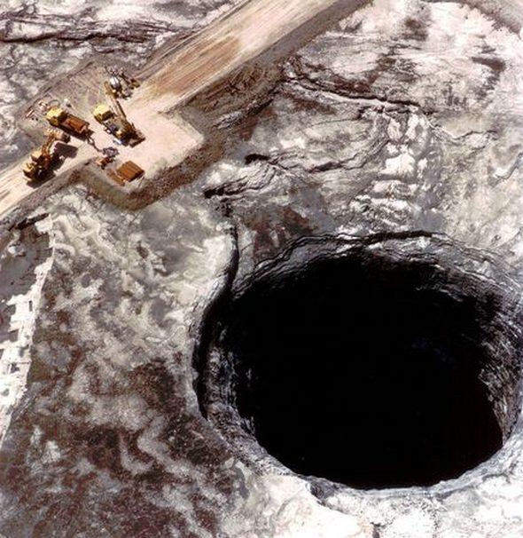 Mulberry Florida Sinkhole 56m... Autors: kande2e 8 pasaulē slavenākās bedres un kritenes.