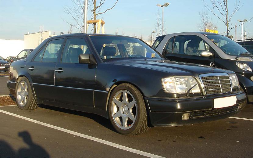  Autors: Realist Mercedes-Benz W124