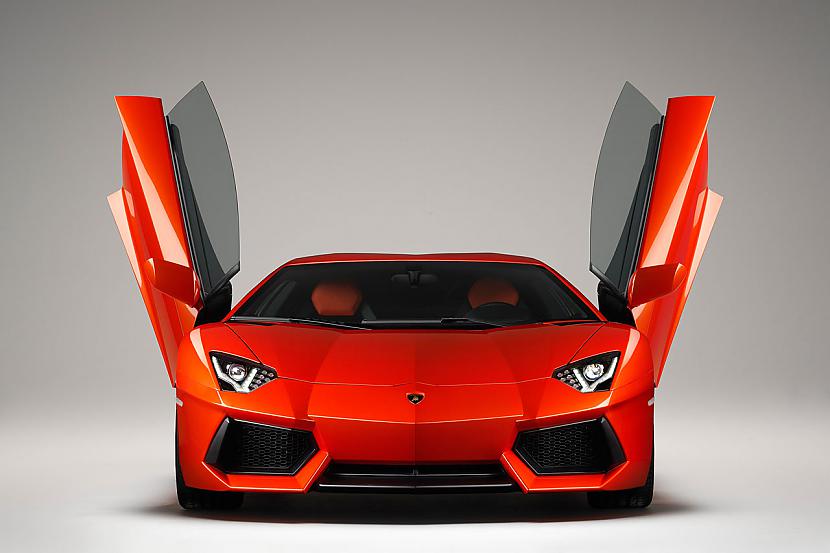  Autors: kartonz Jaunais zvērs no Lamborghini