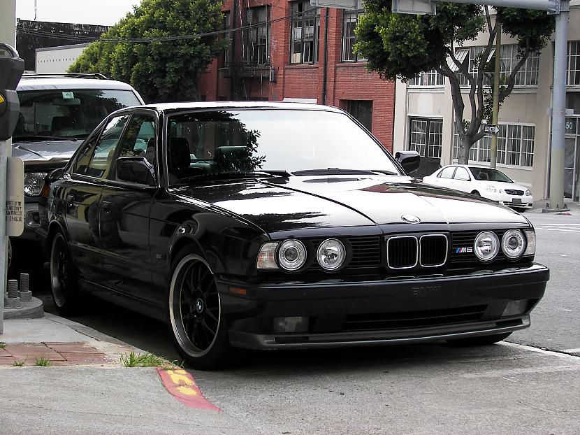  Autors: uibis BMW e34