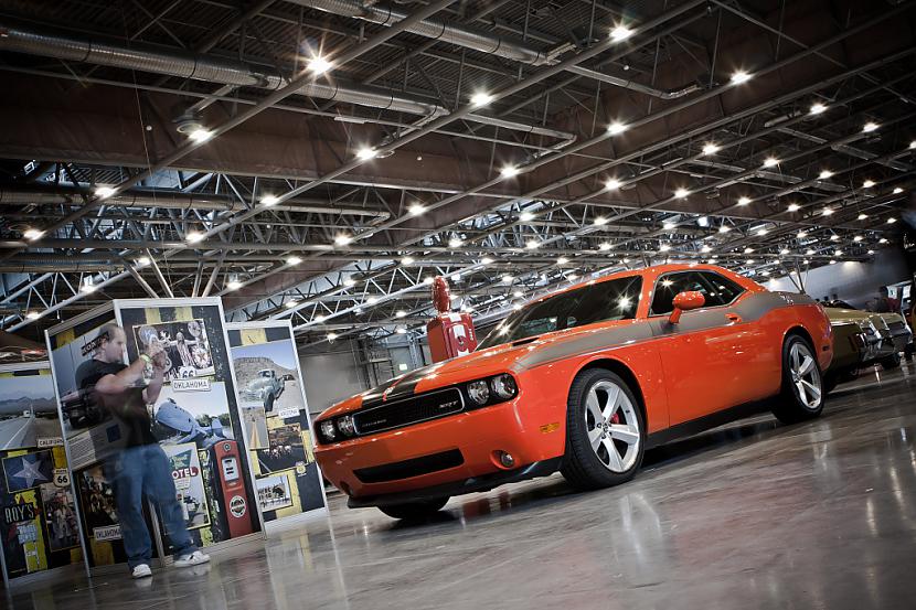 Challenger Autors: Pēča323f Tuning Salon Brno 2010