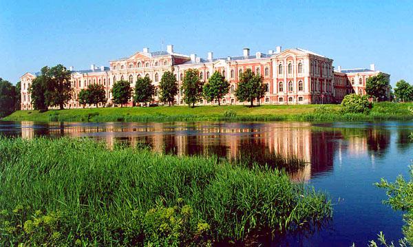 Jelgavas pils šobrīd  Latvijas... Autors: ative Jelgava toreiz un tagad