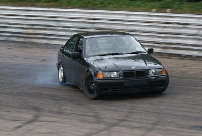  Autors: Zocs BMW e36