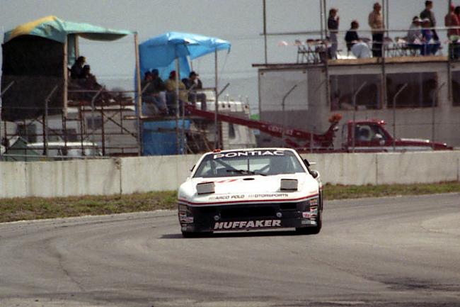 GTU klases Pontiac Fiero ar... Autors: kazlēns Sebring 1988