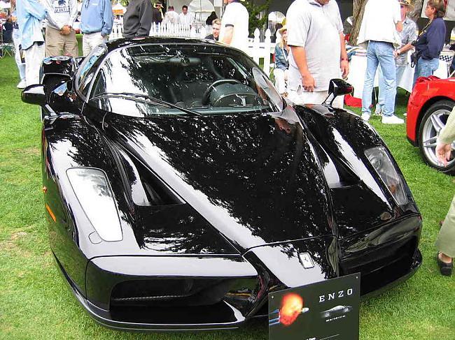  Autors: Fosilija 2002 Ferrari Enzo