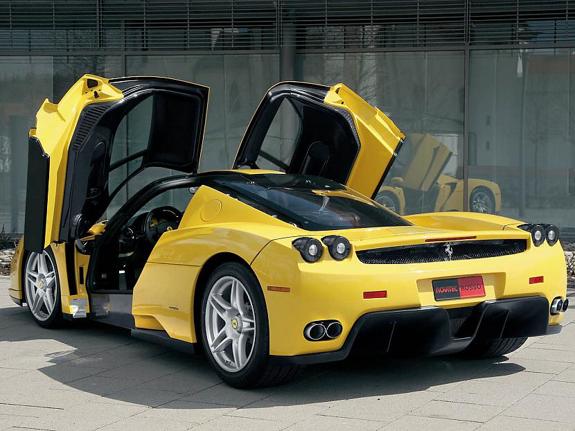  Autors: Fosilija 2002 Ferrari Enzo