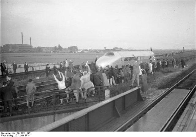  Autors: kapars118 Dzelzceļa Zeppelin