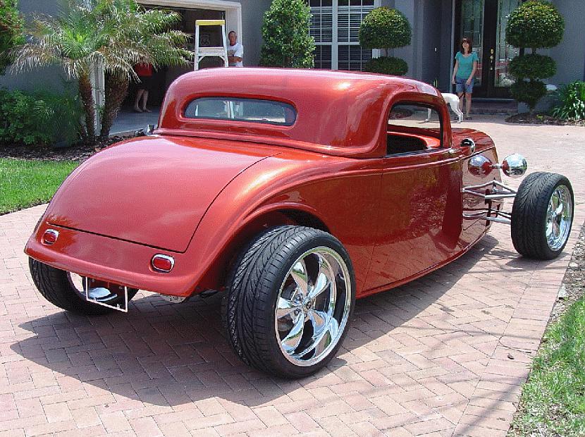  Autors: Fosilija FFR '33 Hot Rod