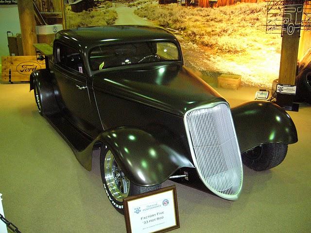  Autors: Fosilija FFR '33 Hot Rod