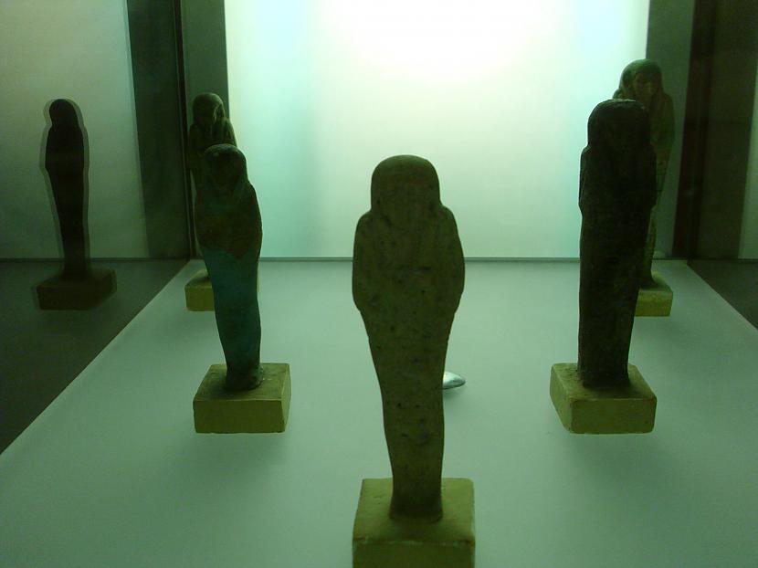Profesors Fon Akens pēc... Autors: pasadoble Ēģiptiešu statujas "Šabti".
