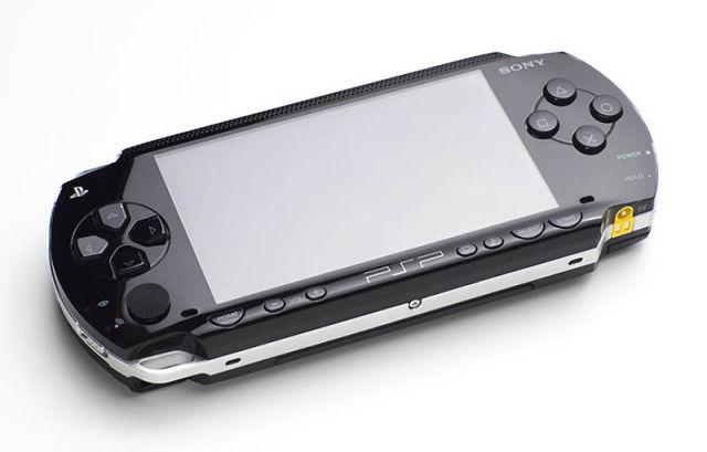 Sony PlayStation Portable 2004 Autors: TheDude5on Pārnēsājamo Spēļu konsoļu evolūcija