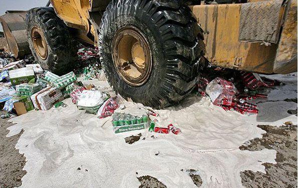  Autors: valts123 Kā arābi iznīcina nelegālo alkoholu.