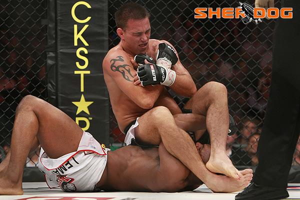  Autors: AwesomeOne Jake Shields