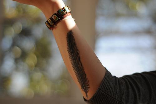  Autors: SataninStilettos Feather tattoos