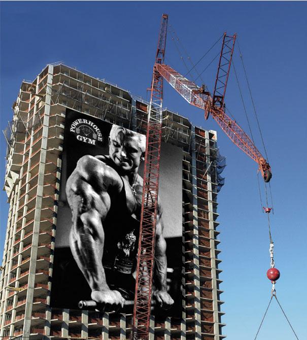 Powerhouse Gym reklāma Autors: Fosilija 20 Lielākās reklāmu ēkas.
