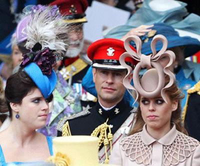  Autors: edzyo Karalisko kāzu interesantākās cepures!