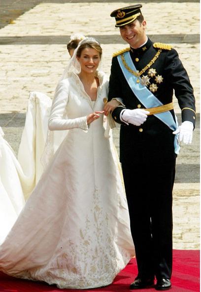 Letizia Ortiz Rocasolano and... Autors: Thunderkid Karaliskās kāzu kleitas, sākot no karalienes Viktorijas k