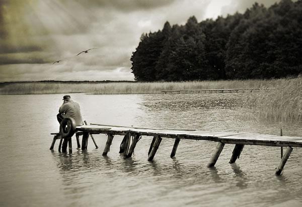  Autors: Pulis vientulība-brīvība, kas nenes prieku..