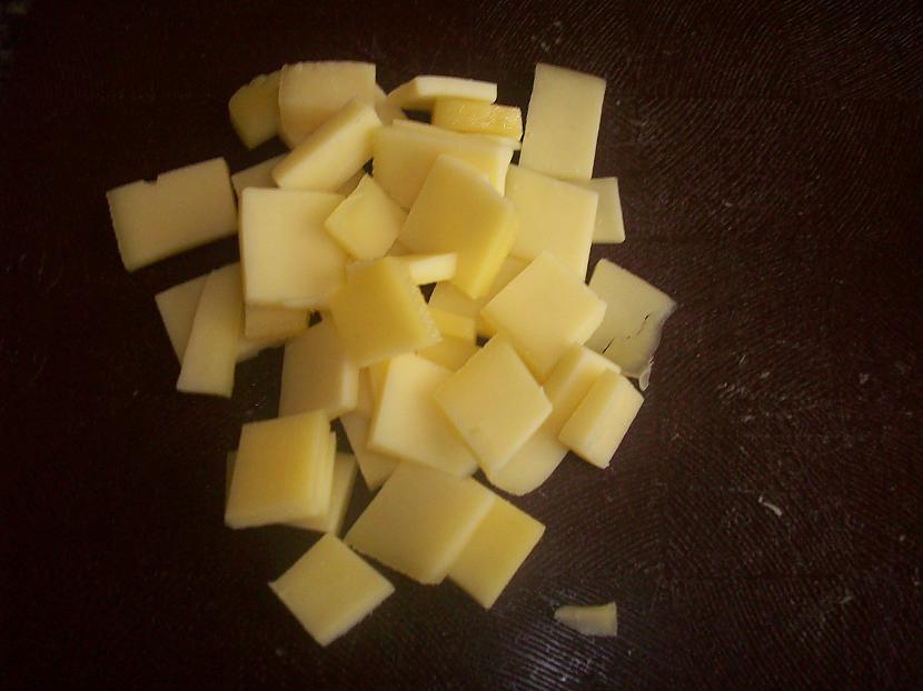 Sakapājam sieru šādos... Autors: Fennex Vienkārša,vienreizēja recepte.