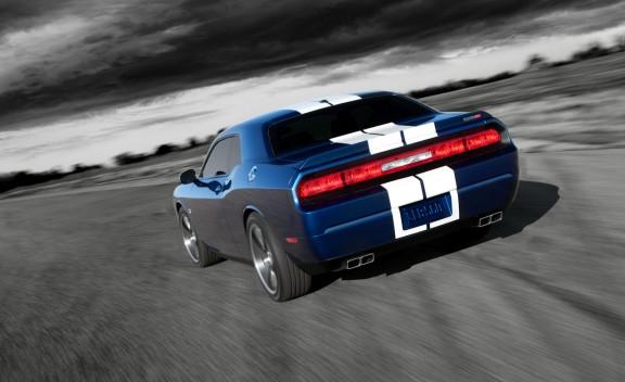 Vēlviens skats uz Dodge... Autors: moonjka Dodge Challenger