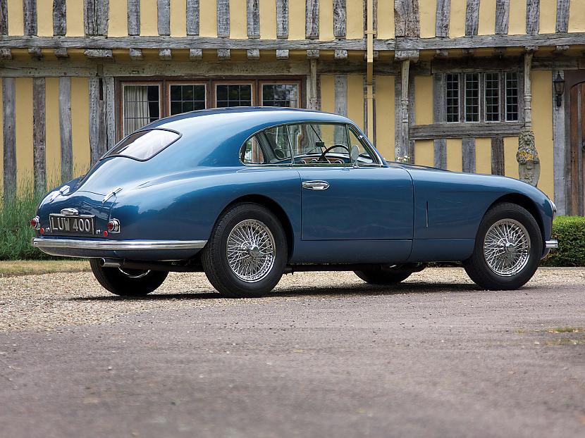 AstonMartinDB2195053 Autors: Realist Aston Martin