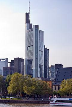 3 Commerzbank Tower Šis tornis... Autors: Dovakins Eiropas augstākās ēkas