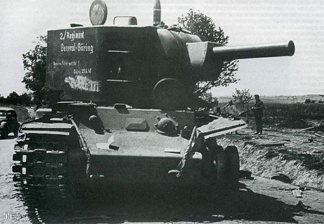 No 19401943 gadam tika... Autors: mazgavars KV – Padomju smagais tanks