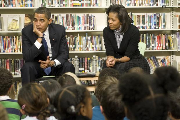 Obama ar sievu kādā... Autors: Jingla Skats uz pasauli caur monitoru