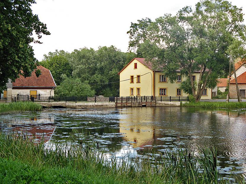 Šis ir pils dzirnavdīķis... Autors: Kobis Latvijas pilis un muižas 1.daļa