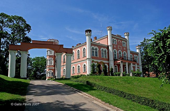  Autors: lindy87 Bīriņu Pils mīlestības leģenda