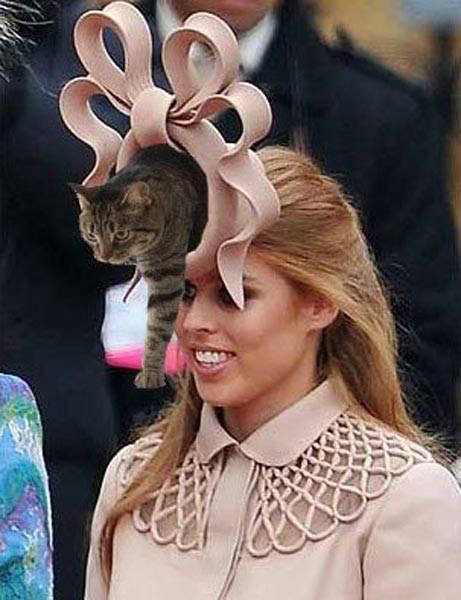 Atgādināsim ka pēc... Autors: Rasiņa Princeses Beatrises spocīgā cepure pārdota par $130 000