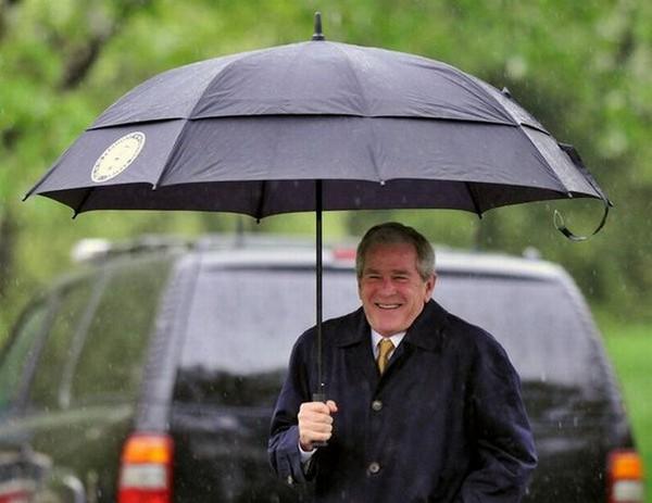  Autors: Boni Bijušais ASV prezidents Džordžs Bušs