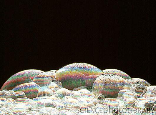 Biezuma maiņa veido... Autors: Pončo Kā ziepju burbuļi iegūst savu krāsu?!