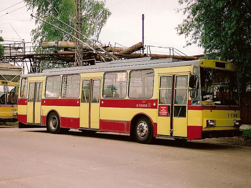  Autors: TheNostalgyGodfather Vecie trolejbusi 3. daļa