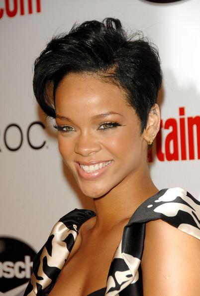 Pixie Cut Autors: bee62 Rihanna's Hair Transformation