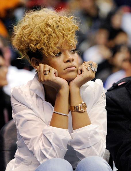 Wild with Curls Autors: bee62 Rihanna's Hair Transformation