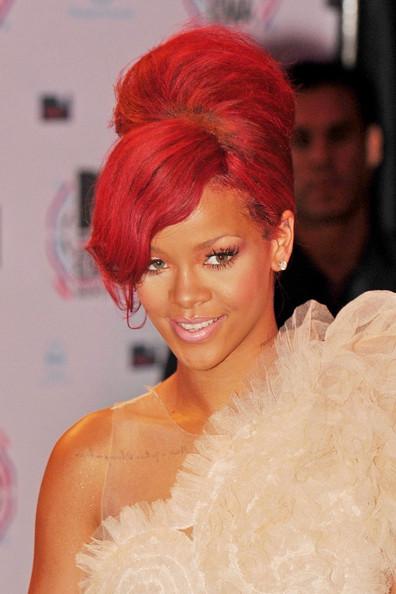 French Twist Autors: bee62 Rihanna's Hair Transformation
